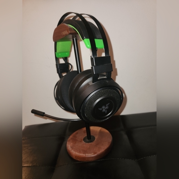 Razer Nari - Picture 1 of 6